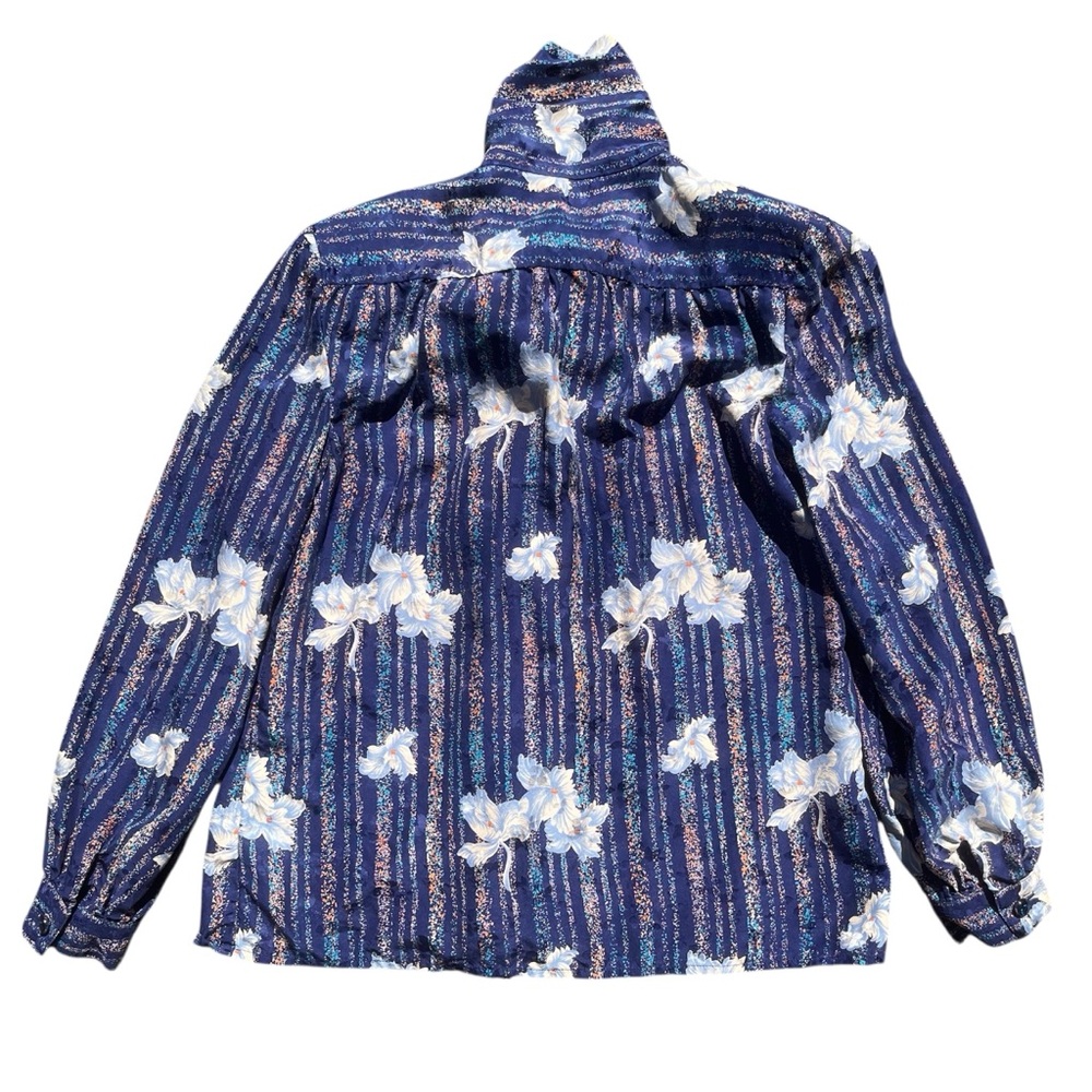 Vintage 100% Silk Tie Neck Blouse – Midnight Blue Abstract Moth & Ikat Motif S/M - Picture 8 of 13